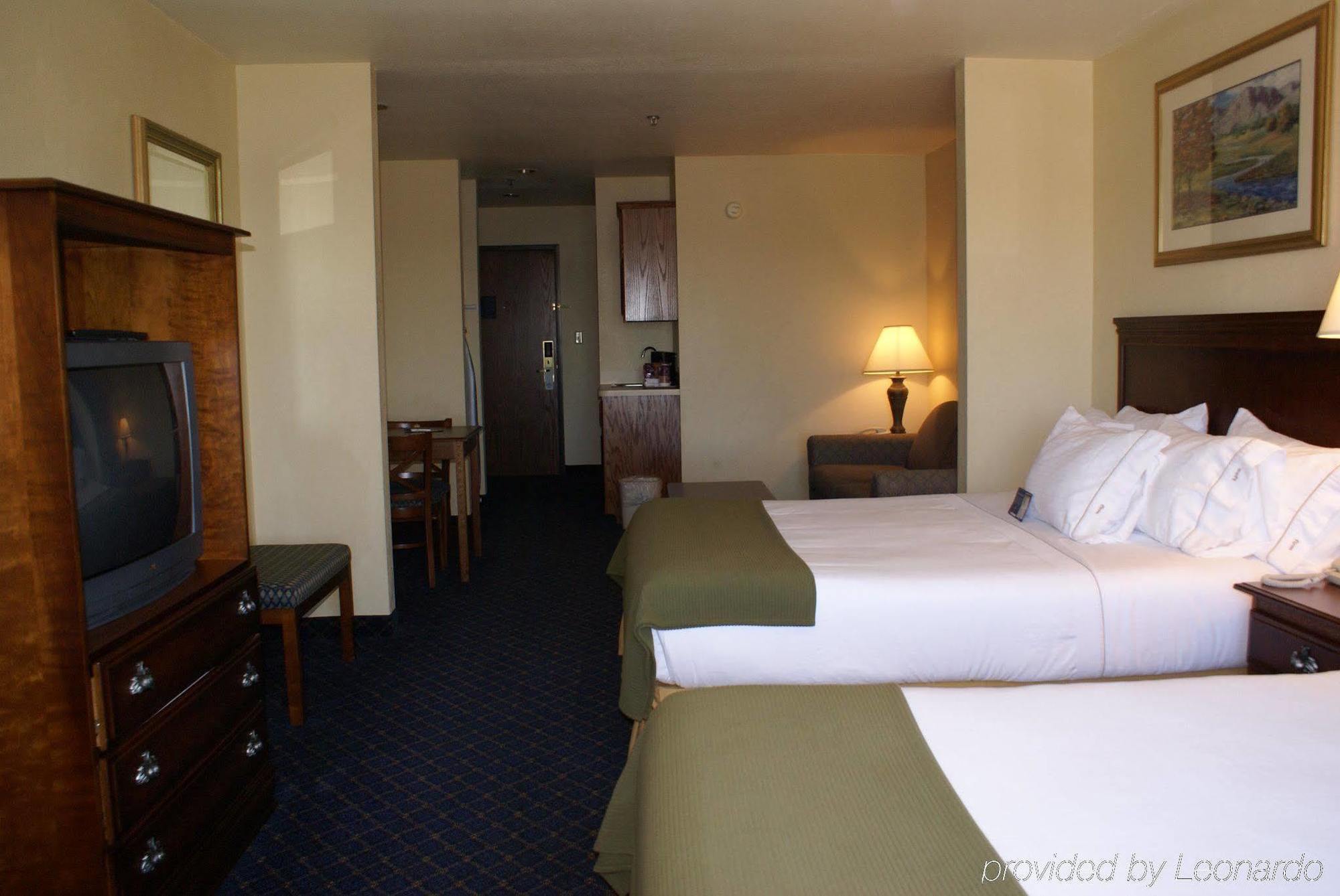 Holiday Inn Express Hotels & Suites Mountain Home By Ihg Rum bild