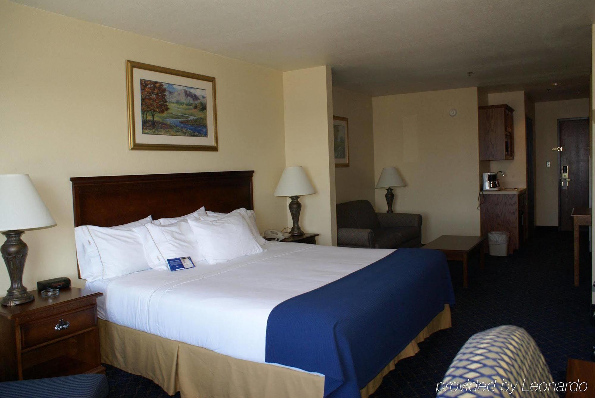 Holiday Inn Express Hotels & Suites Mountain Home, An Ihg Hotel Rum bild